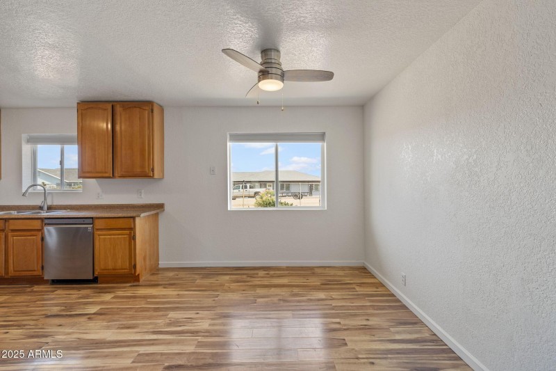 039-Dining Room