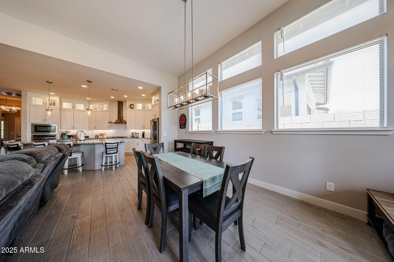 Dining area 1