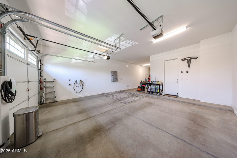 Garage 2
