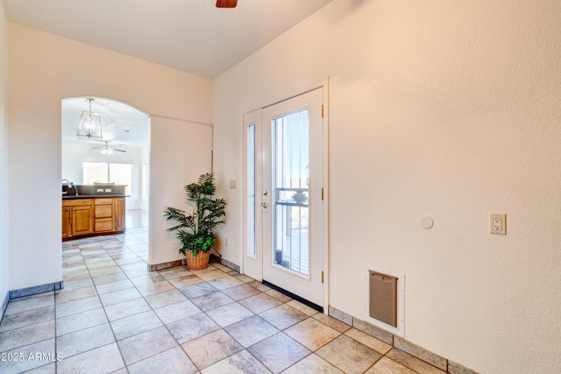 Office with Patio, Kitchen & Doggy Door