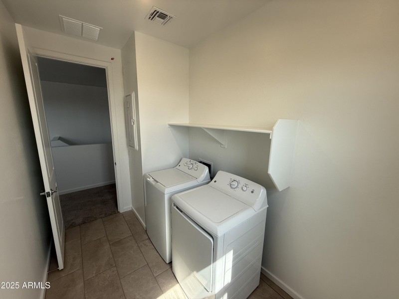 4 upstairs Laundry