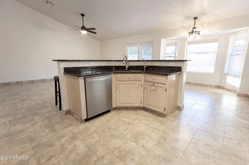 Kitchen/Dining