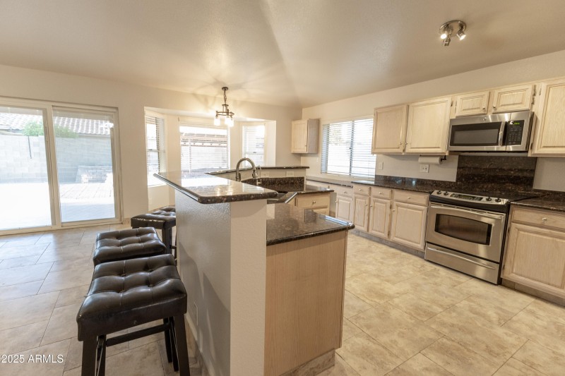 Kitchen/Dining