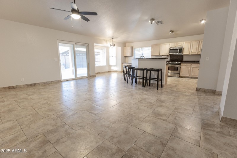 Kitchen/Dining