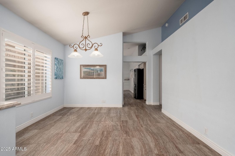 4253 E Raven Rd - 06