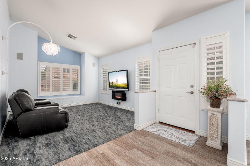 4253 E Raven Rd - 03