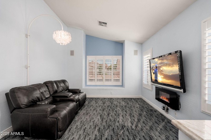 4253 E Raven Rd - 04