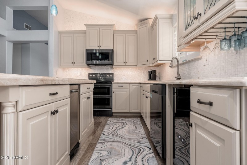 4253 E Raven Rd - 13