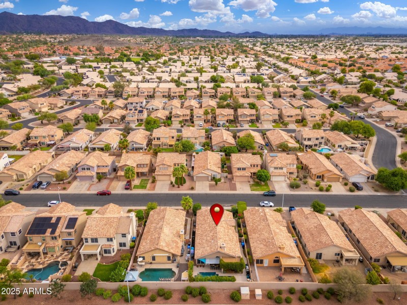 4253 E Raven Rd - 52