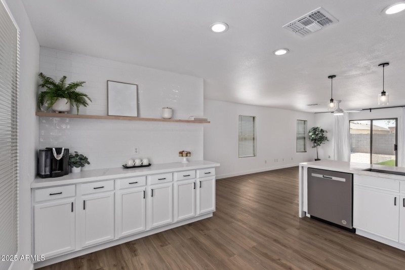 13 Charter Oak