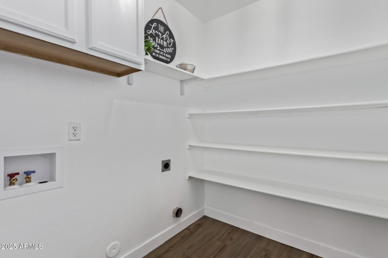 25 Charter Oak