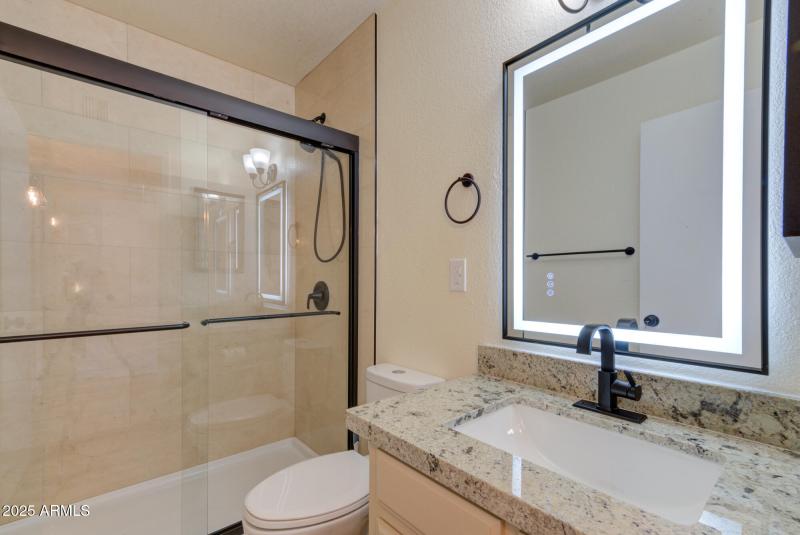 15 Bathroom (1)