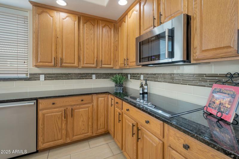 STUNNING KITCHEN