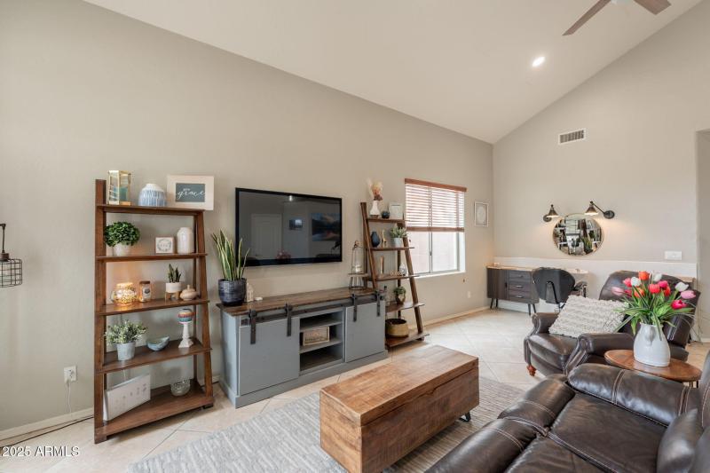 6-web-or-mls-Stonecrest-6