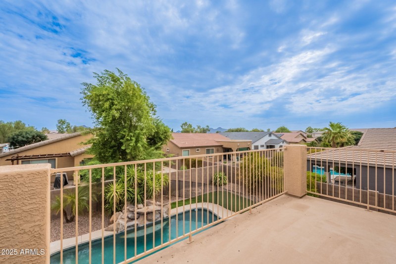 41-web-or-mls-Stonecrest-41