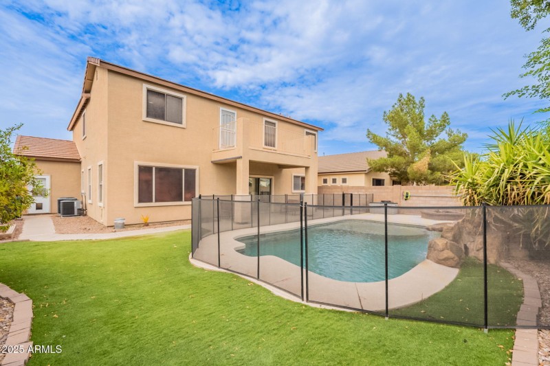 56-web-or-mls-Stonecrest-56