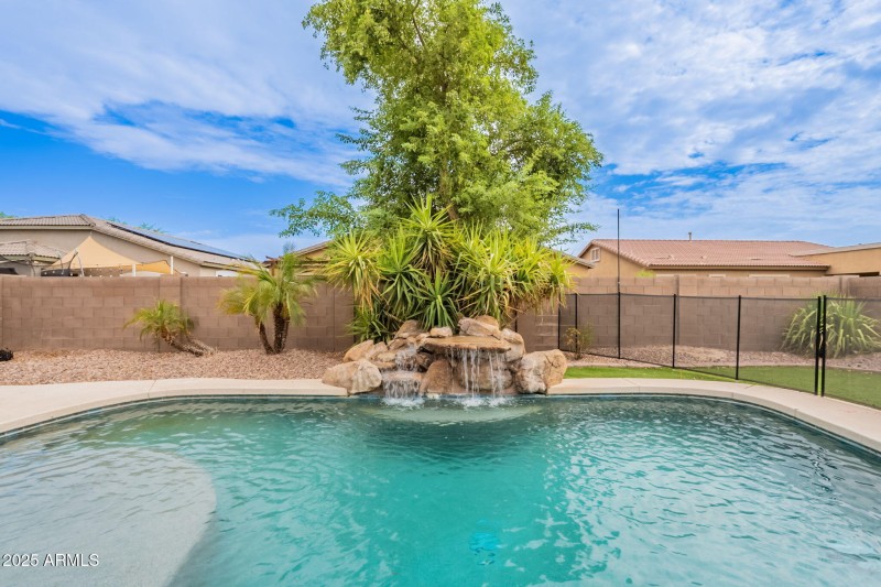 61-web-or-mls-Stonecrest-61