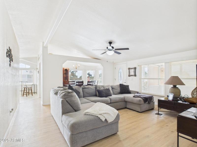 CAM03379G0-PR0133-STILL023