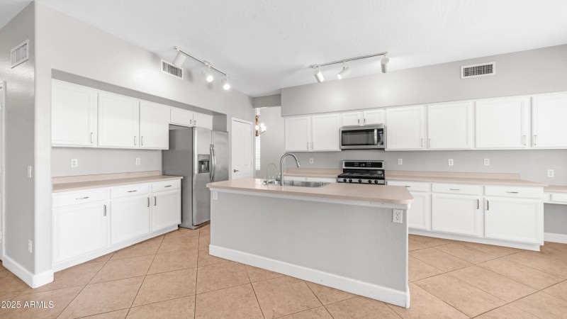 3924 S Hollyhock Pl (11)
