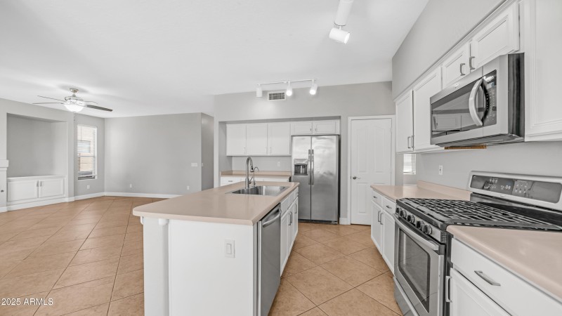 3924 S Hollyhock Pl (15)