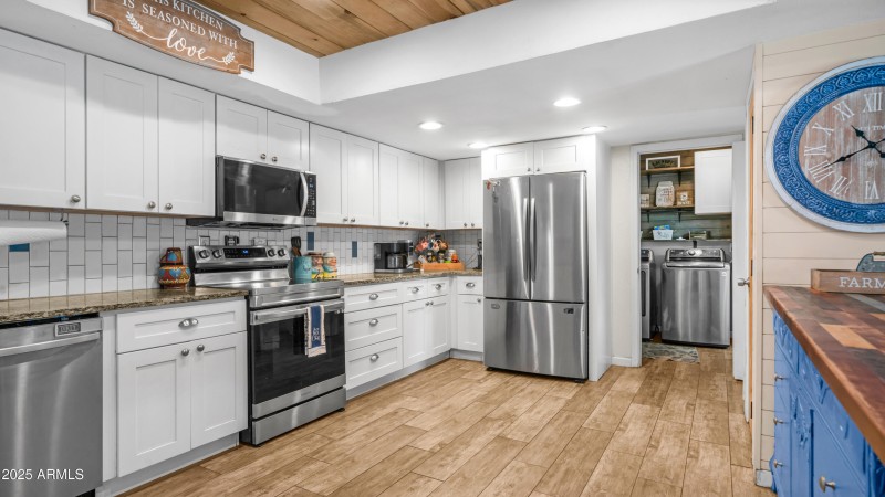 3854 W Mauna Loa Ln (10)