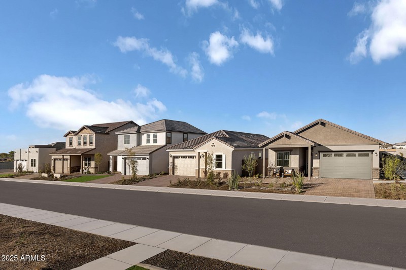 PHX_Mattamy_TylerRanch_StreetScene_1