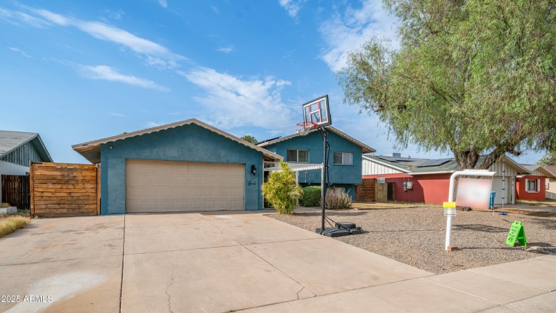 3854 W Mauna Loa Ln Exterior Photos-1