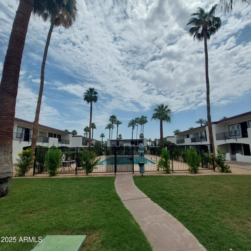 240SOldLitchfieldRdPics1