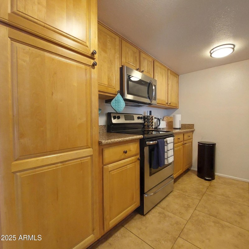 240SOldLitchfieldRdPics15