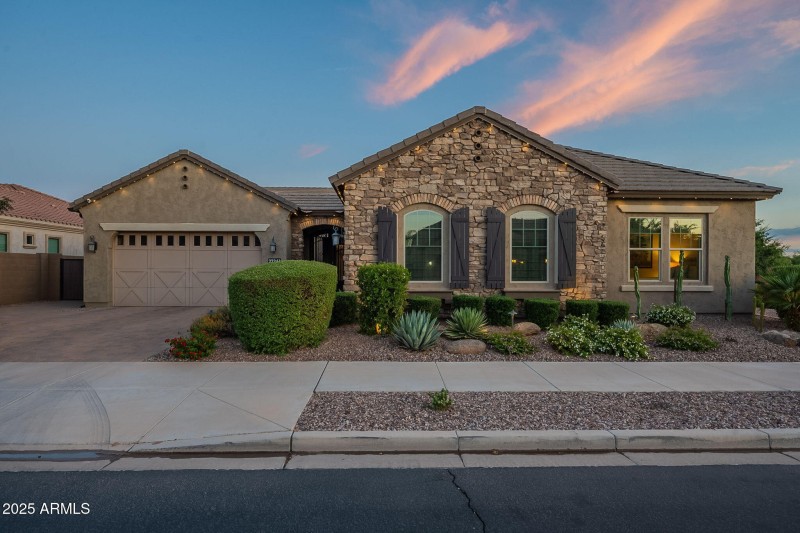108-web-or-mls-Quintero-Twilight-2