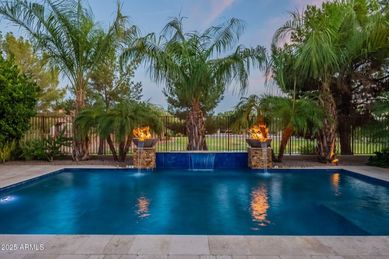 115-web-or-mls-Quintero-Twilight-9