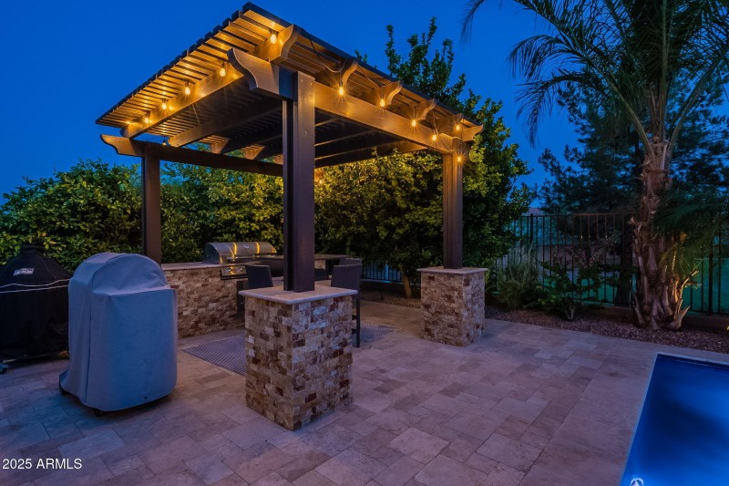 142-web-or-mls-Quintero-Twilight-36