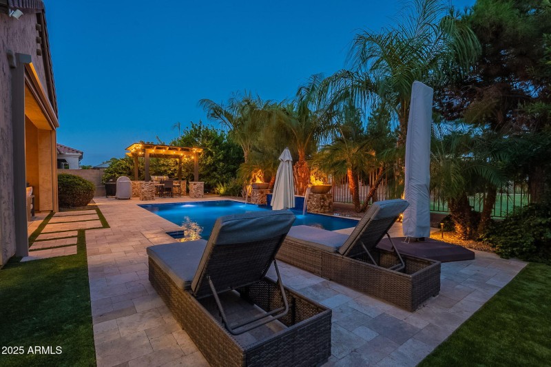 144-web-or-mls-Quintero-Twilight-38