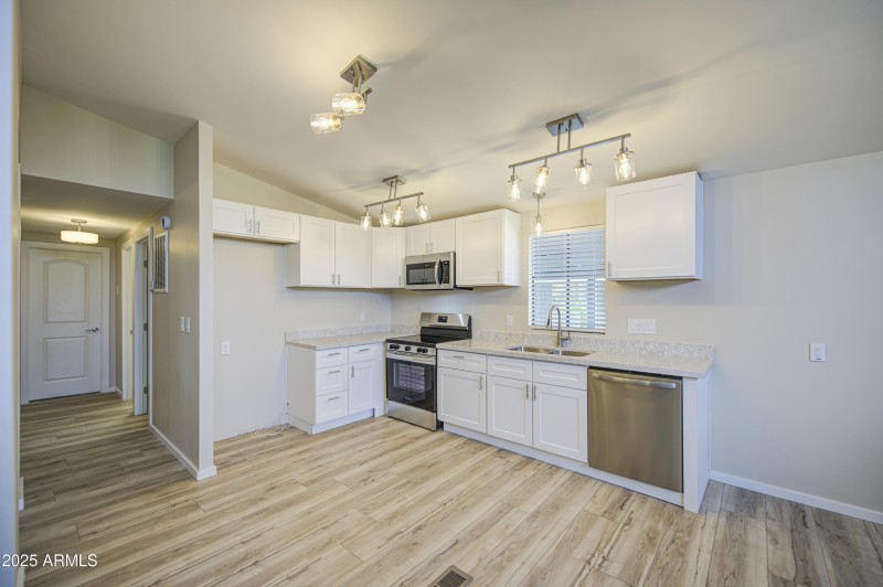 Kitchen 4
