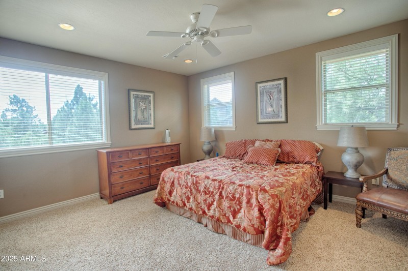 Sixth Bedroom Suite