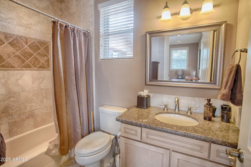 Sixth Bedroom Suite