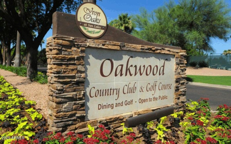 Oakwood Sign