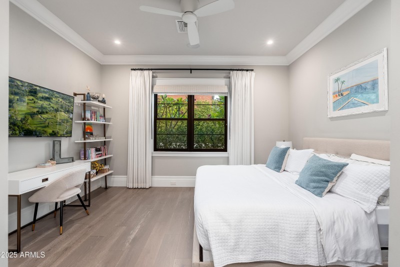 5401 E Calle Del Medio - 54