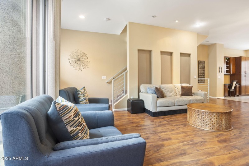 28-web-or-mls-6605-n-93rd-ave-1087