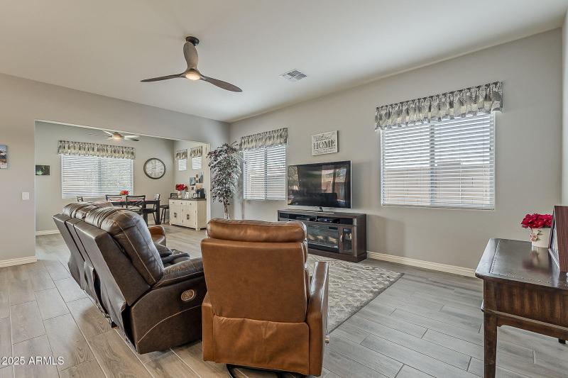 12-web-or-mls-Smoketree-12