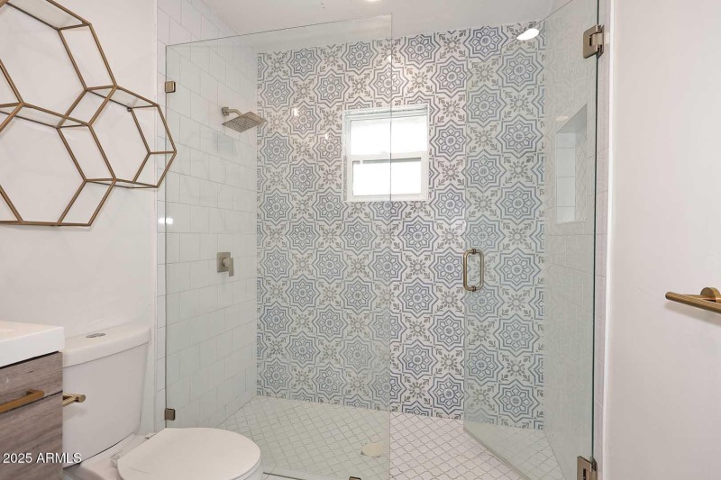 Hall Bath-Shower