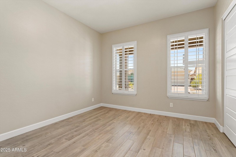 21-21248 W Hillcrest Blvd