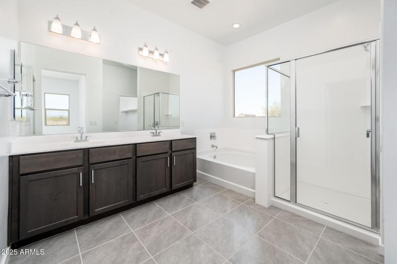 1750 - Owners Bath 1