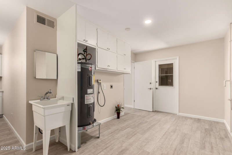 28 - Raintree 9713