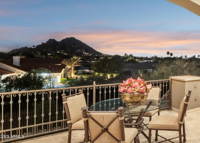 Camelback Views 5738-n-32nd-pl