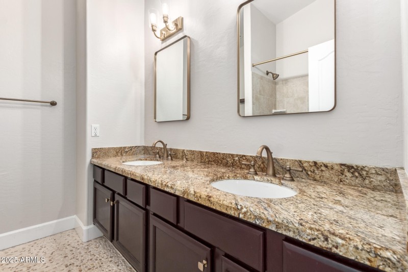 Full Guest Bathroom Upstairs