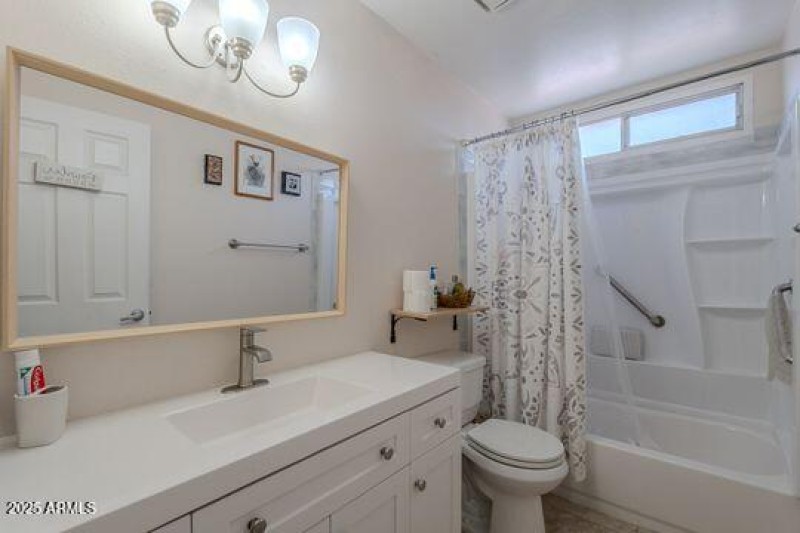 Updated Guest Bathroom