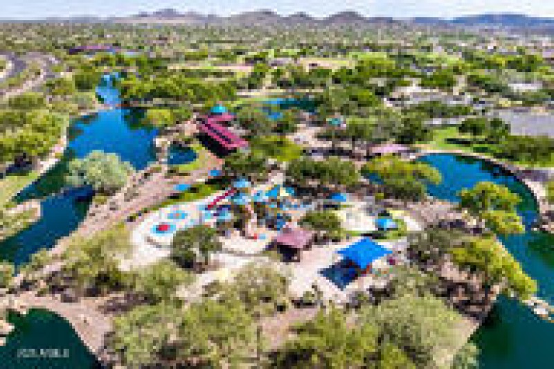 anthem splash pad and lakes