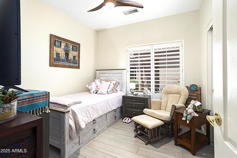 2nd bedroom