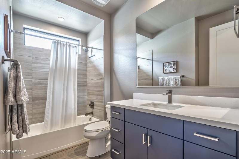 Wolcott Interior - 24